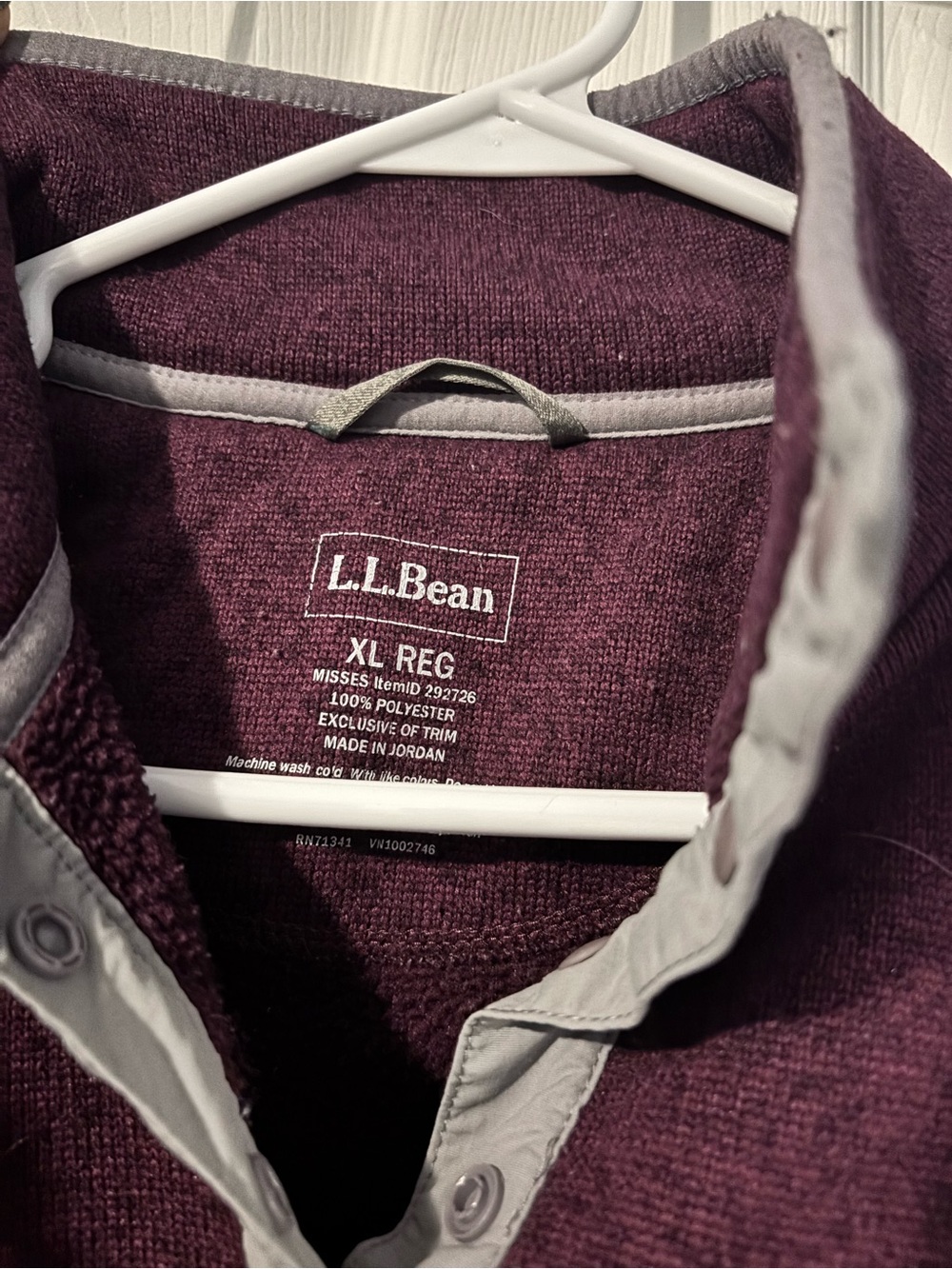 L.L. Bean Plum sweater fleece Pullover with Light Gray Trim - Picture 3 of 3
